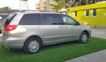 2008 TOYOTA SIENNA LE SILVER full