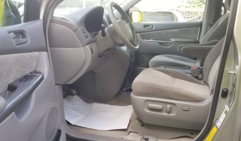 2008 TOYOTA SIENNA LE SILVER full