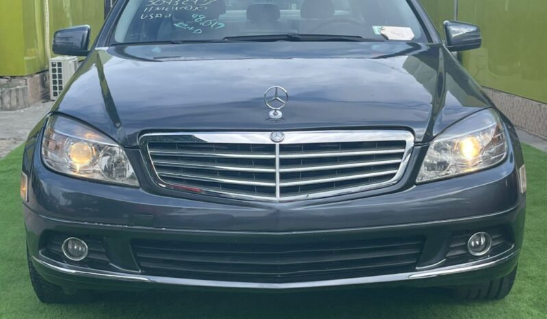 2011 BENZ C300