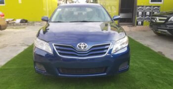 2010 TOYOTA CAMRY BLUE