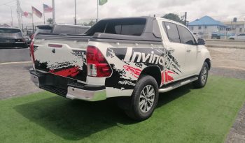 2017 Toyota Hilux SR-5 full