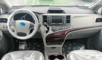 2011 Toyota Sienna XLE full