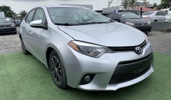 2015 Toyota Corolla LE full