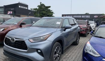 2021 Toyota Highlander XLE full