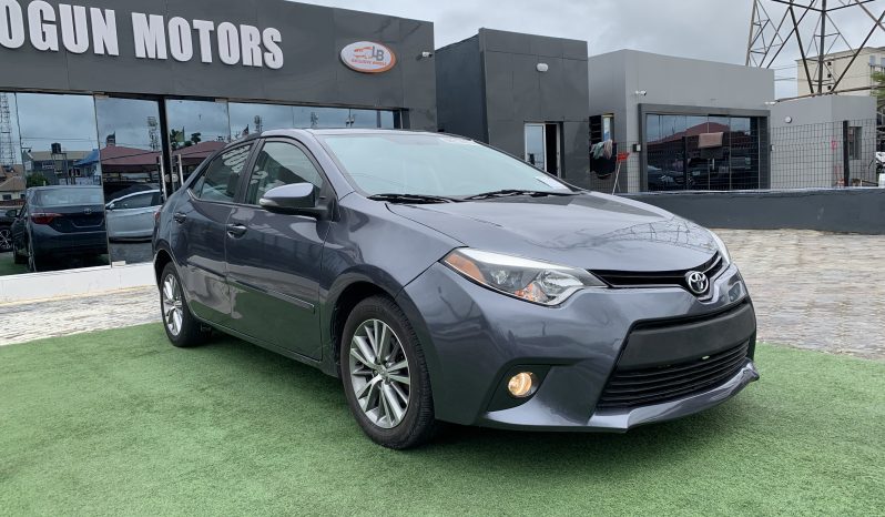 2015 Toyota Corolla LE full