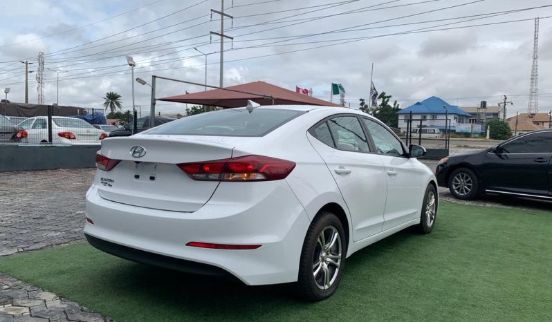 2018 Hyundai Elantra full