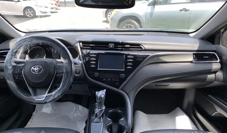 2018 Toyota Camry SE full