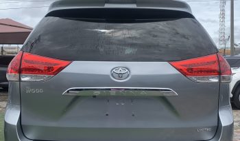 2011 TOYOTA SIENNA full