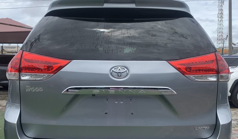 2011 TOYOTA SIENNA full