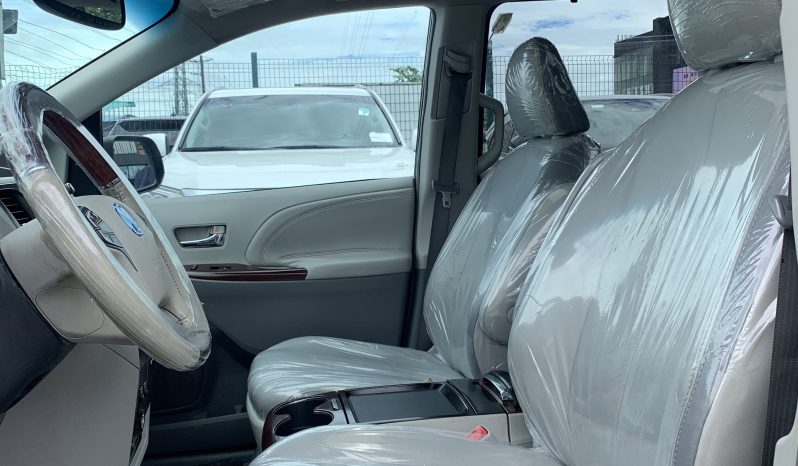 2011 TOYOTA SIENNA full